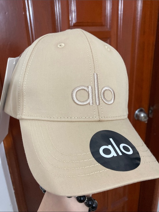 ALO Yoga Accessories - Authentic alo Beige Baseball Cap